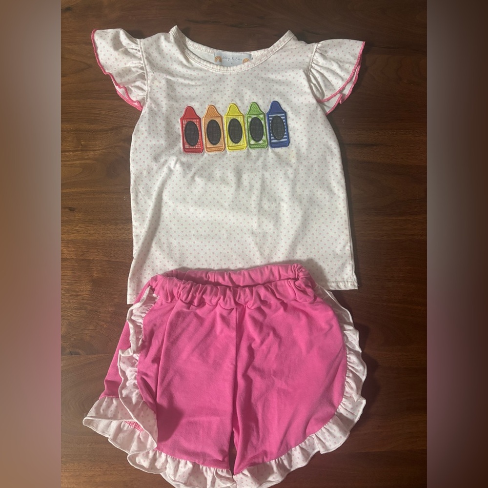 Abby and Erie smocked girl size 4 back to school crayon short set